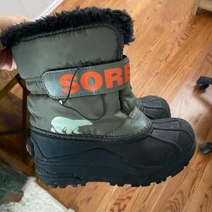 Boys Sorel snow boots